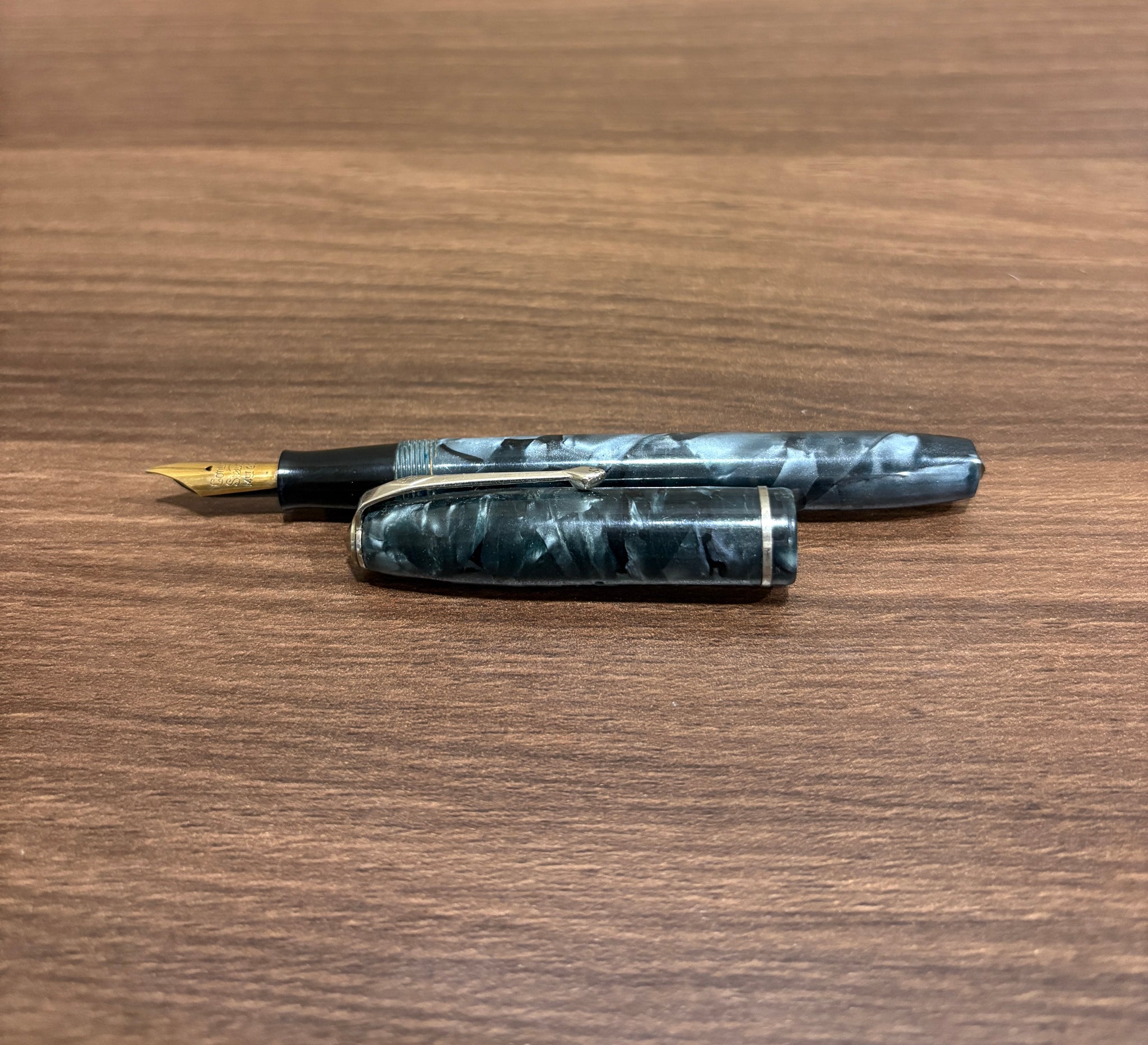 Vintage NOS - Conway Stewart 75 Lever Filler Fountain Pen 14k Gold